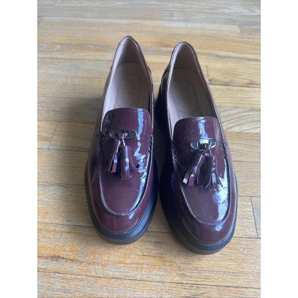 Naturalizer Darry Slip On Lightweight Lug Sole Heeled Loafer - BLACK - SIZE 8.5M